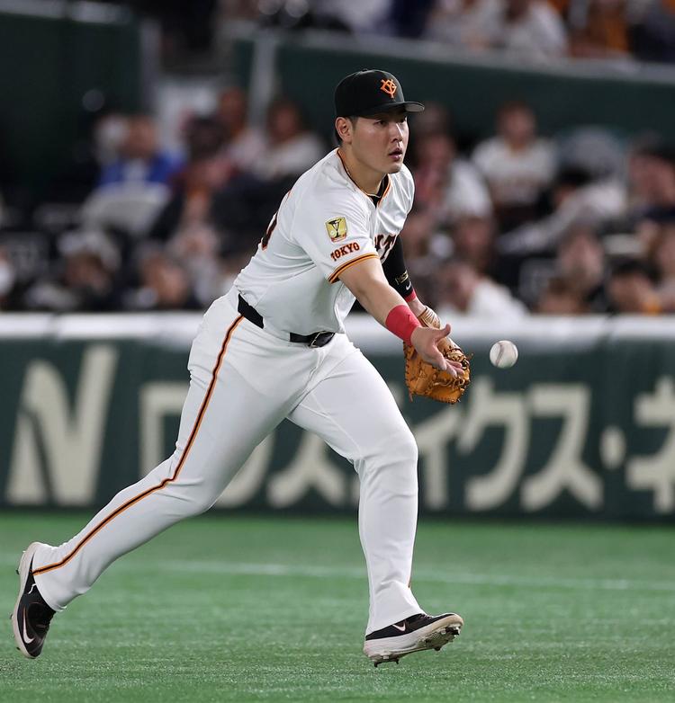 岡本 和真 | 選手情報 | 読売ジャイアンツ(巨人軍)公式サイト 岡本 和真 | 選手情報 | 読売ジャイアンツ(巨人軍)公式サイト