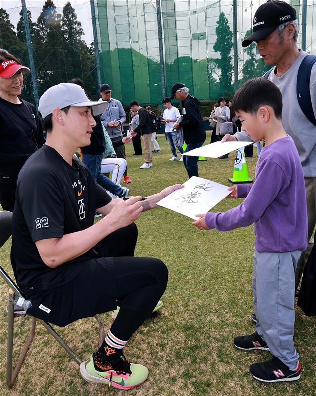 ファーム紅白戦後にサイン＆撮影会 | 読売ジャイアンツ（巨人軍）公式