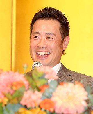 亀井善行選手が引退表明 | 読売ジャイアンツ(巨人軍)公式サイト 亀井善行選手が引退表明 | 読売ジャイアンツ(巨人軍)公式サイト