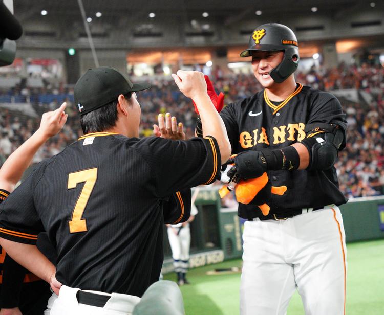 東京ドーム　5/19   巨人　広島　最前列 東京ドーム 5/19 巨人 広島 最前列