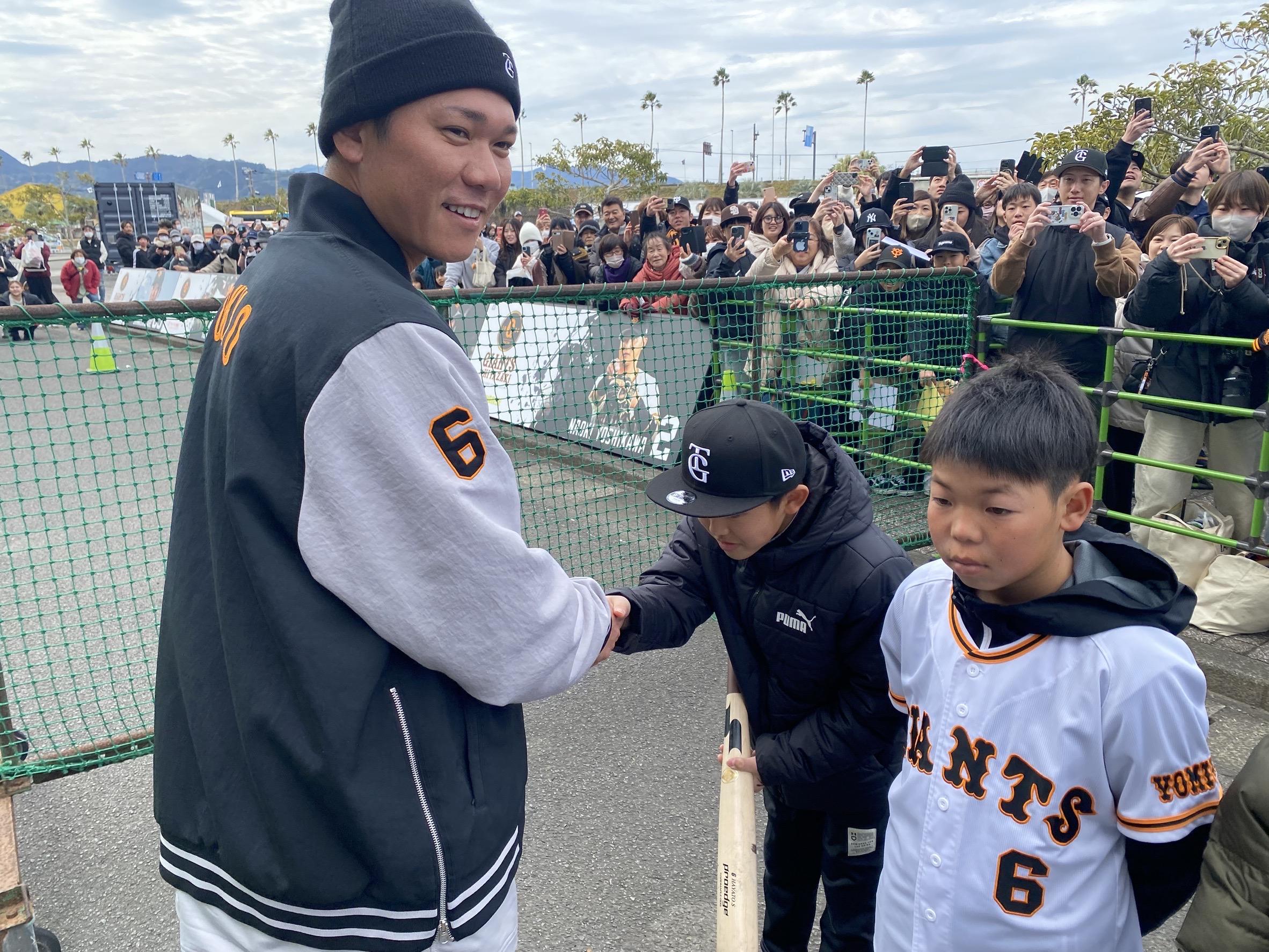 硬式野球ボール【宮崎巨人キャンプでコーチからもらったボール⠀】 巨人 宮崎春季キャンプ 】野手 キャッチボール 坂本勇人 岡本和