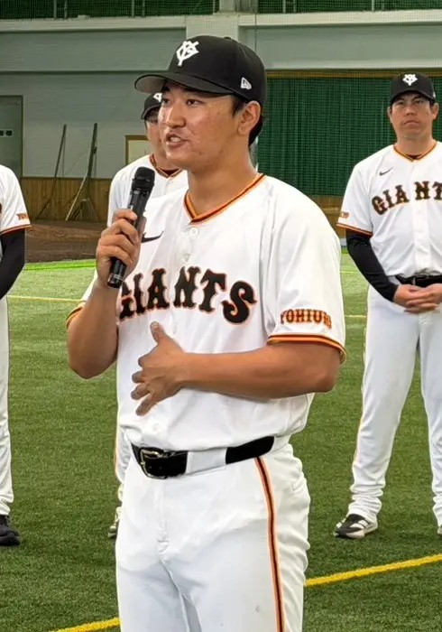 長野さんの引退試合で記念ロゴワッペン付きユニホームを着用 | 読売