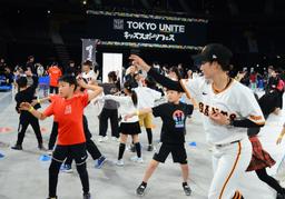 内海哲也デー」でサイン会やグッズ販売 | 読売ジャイアンツ（巨人軍