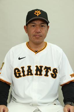 4月6日のDeNA戦でJO1川西拓実さんがファーストピッチ | 読売