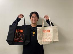 3、4月の「ヒーローズプレート」をオークションに出品 | 読売