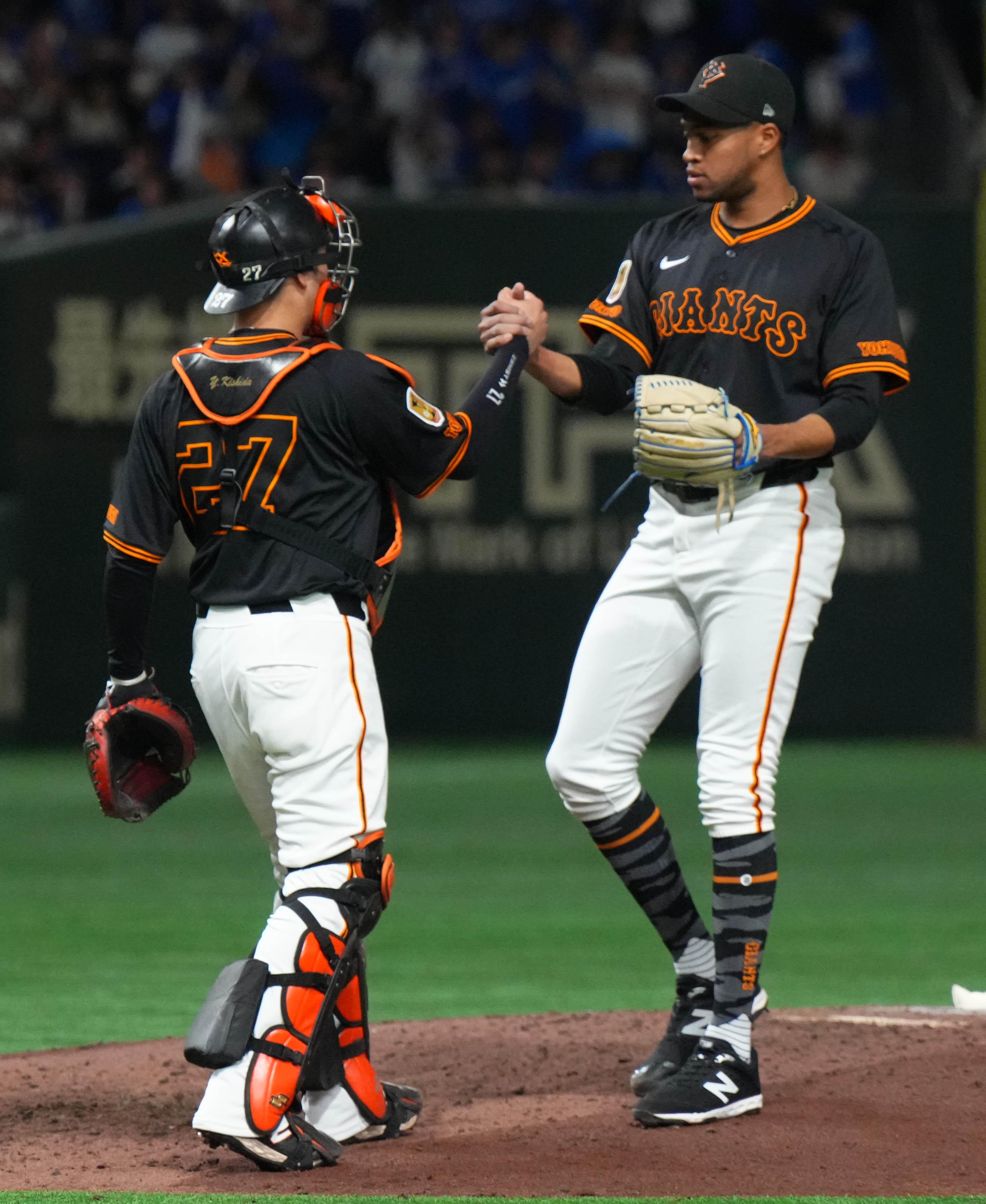 3rdユニホームチャリティーオークション開催 | 読売ジャイアンツ（巨人