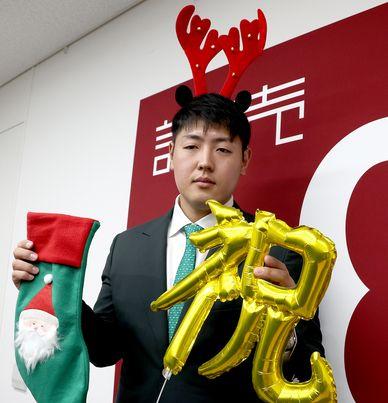 岡本選手が契約更改 | 読売ジャイアンツ（巨人軍）公式サイト