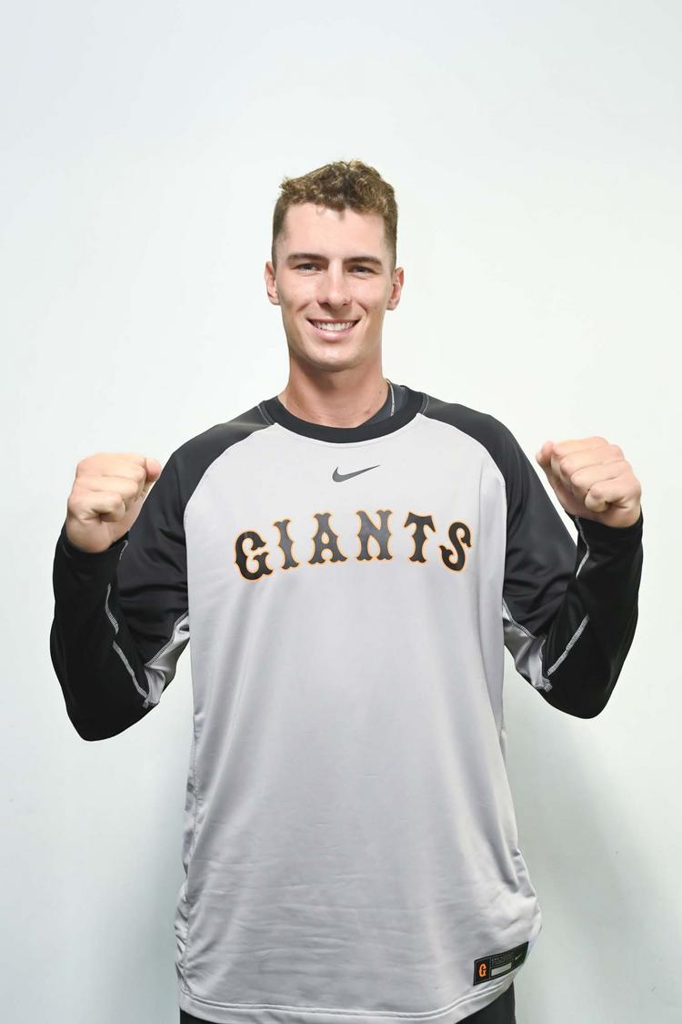 支配下登録のフルプ選手「タフさ見せる」 | 読売ジャイアンツ（巨人軍