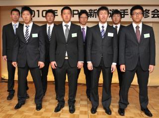 NPB新人選手研修会で木村拓コーチが講義 | 読売ジャイアンツ