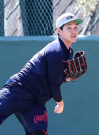 インスタライブ」26日の第1弾は澤村、鍵谷両投手が登場！ | 読売